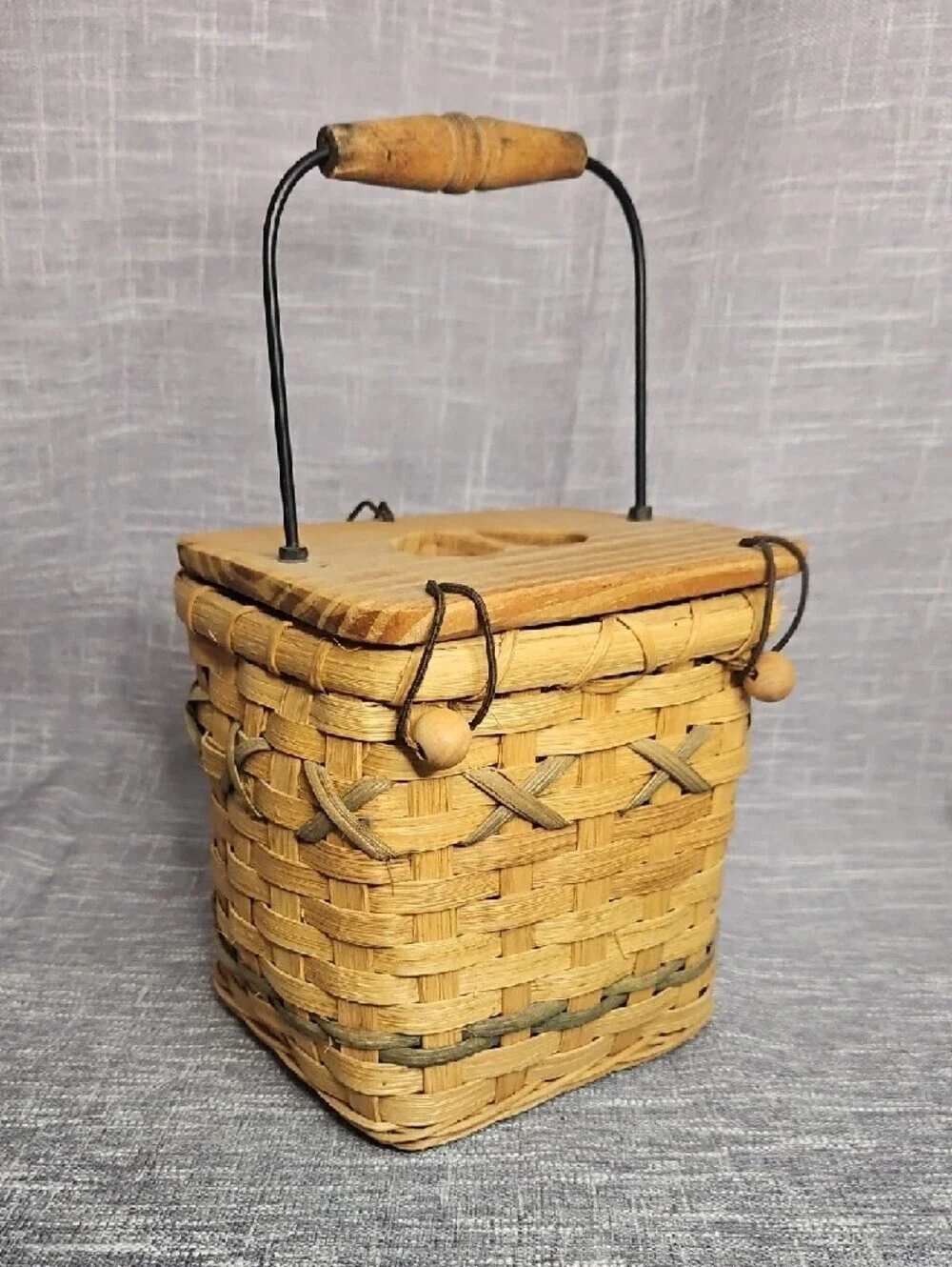Woven Natural Rattan Tissue Box Holder with Handle